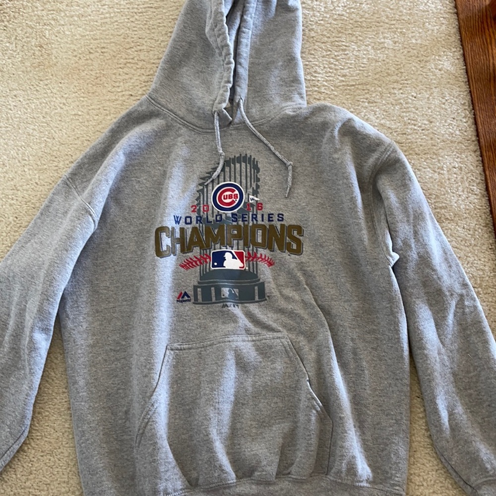 Cubs 2016 World Series sweatshirt